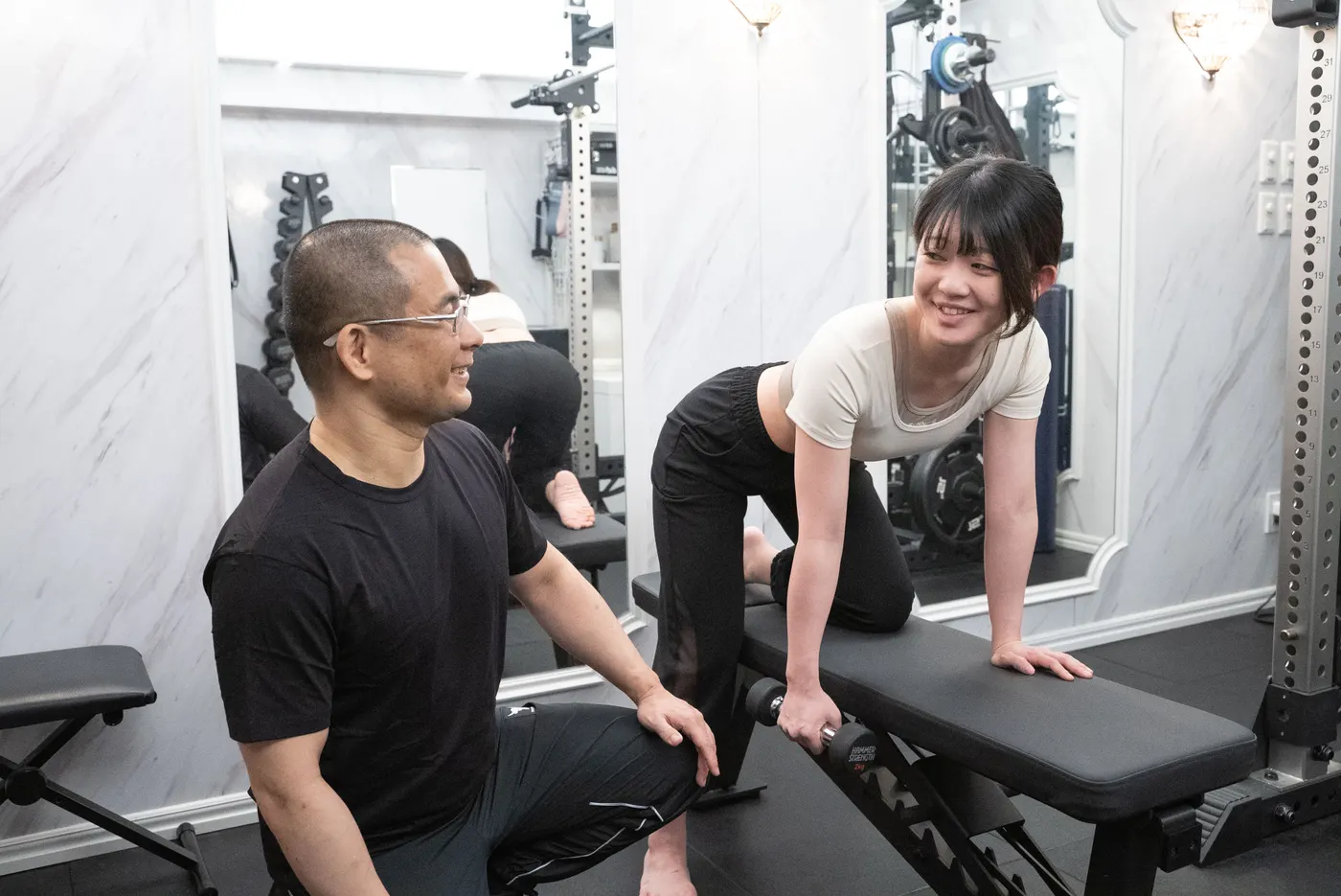 PriGym（プリジム）のセッション風景。初心者から経験者まで丁寧にサポート。